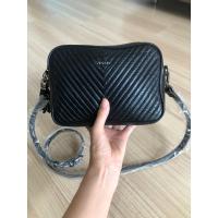 ราคา กระเป๋า VINCIS’ มือสอง ของแท้% สภาพสวย หนังลูกวัว นิ่มมือ✨ (16798120165)