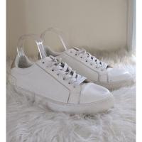 ราคา Sale ไซส์ 41 Givenchy sneakers สีขาว มีสปาสีบางๆ เอาไปราคาถูกๆ (19563655446)