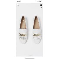 ราคา ส่งต่อ รองเท้าh&m แท้ ไซส์40 ขอดูรูปเพิ่มเติมได้ค่ะ (9153151477)