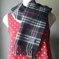 ราคา ผ้าพันคอขนสัตว์ แบรนด์ Burberry สินค้ามือสอง made in England (447537703)