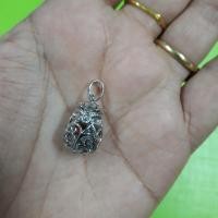 ราคา จี้ถุงเงินนพเก้า สีเงิน ด้านในมีพลอย 9 สี (1678037913)