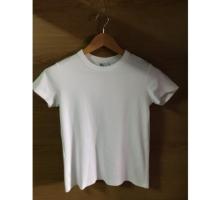 ราคา เสื้อUniqlo sizeM อก33 ยาว22.5 ราคา100บาท (3703336436)