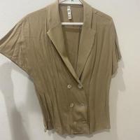 ราคา เสื้อเชิ๊ตแขนสั้น zara สีเบจ มือสอง (5752545594)