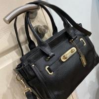 ราคา Coach กระเป๋าหนังแท้ สีดำ สภาพ 98% (6014439959)