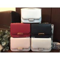 ราคา CHARLES & KEITH PUSH-LOCK CHAIN SLING BAG (261579274)