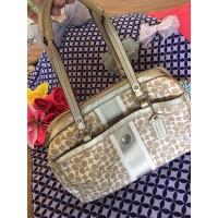 ราคา Coach ทรงหมอน ของแท้ มือ 2 (13736626427)