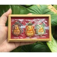 ราคา ชุดของขวัญหลวงพ่อทวดหลังหลวงพ่อท่านพรหม รุ่นเททองรูปเหมือนหล่อหลวงพ่อทวด เลข1432 ปี2555สวยหายาก (22474668852)