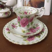 ราคา Royal Albert Flower of the month series November (12163442537)