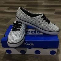 ราคา รองเท้าKeds(แท้100%) (248653388)