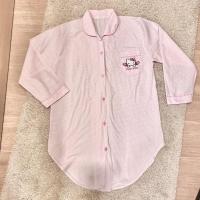 ราคา ชุดนอนคิตตี้ เสื้อคิดตี้สีขมพูกระโปรงแขนยาวลายจุด (9985240949)