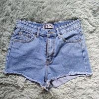 ราคา กางเกงยีนส์ขาสั้น JJIM นำเข้าจากเกาหลี MADE IN KOREA แบรนด์แท้ 100% กางเกงยีนส์มือสองสภาพดีมาก (8366610399)