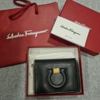 ราคา Ferragamo Wallet Calf Nero-Lipstick 2nd hand (22421246208)