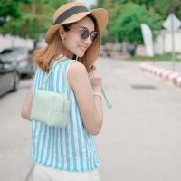 ราคา THEOREM กระเป๋าสะพายข้างหนังแท้ รุ่น SEMI GAMMA - สีเขียวมิ้นท์ (17525111486)