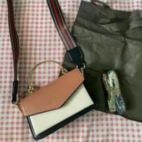 ราคา กระเป๋าสะพาย Charles & Keith ทรงหน้าจดหมาย (3811145333)