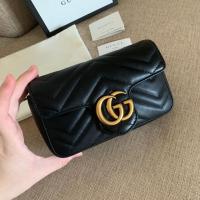 ราคา Used in very good condition Gucci supermini y.19 (6634481972)