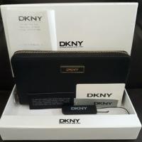 ราคา DKNY กระเป๋าสตางค์ แท้% มือสอง (6307525479)
