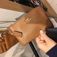 ราคา Coach zip wallet (208443933)