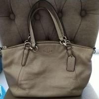 ราคา COACH F36675 SMALL KELSEY SATCHEL IN PEBBLE LEATHER (6159021843)