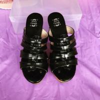 ราคา รองเท้าส้นสูง shuberry แท้ (868265180)