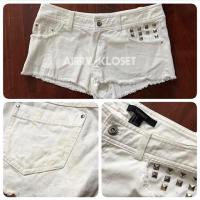 ราคา ยีนส์สั้นสีขาวปักมุด XXI FOREVER21 (540318344)