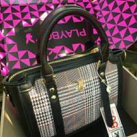 ราคา กระเป๋า Playboy Classic Scottish กระเป๋าถือได้สะพายได้ สีดำลายสก๊อต (1970851672)