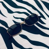 ราคา ❤️ แว่นวินเทจ แนว Retro สีดำขอบทอง (1849823972)