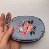 ราคา กระเป๋าใส่เหรียญลายดอกไม้ (แบรนด์ Cath Kidston) (17087094797)