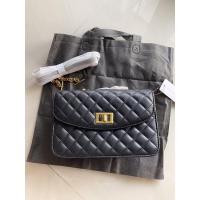 ราคา กระเป๋า CHARLES & KEITH ของแท้ % มือ 2 (13770731472)