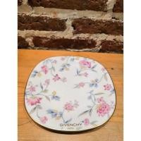 ราคา จานใส่ขนม Givenchy สวย (2596967003)