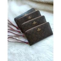 ราคา COACH LARGE PHONE WALLET IN SIGNATURE CANVAS (7909720709)