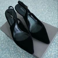 ราคา รองเท้า Charles & Keith (1500437889)