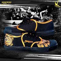 ราคา รองเท้านันยางเพ้นท์ #ลายตะกร้อ สีดำทอง (23684363277)