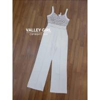 ราคา Jumpsuit #จั้มสูทขายาว #สีขาว #ลูกไม้ งานป้าย Valley Girl (5792508531)