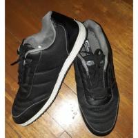 ราคา รองเท้าผ้าใบมือสองสีดำ (6004352965)