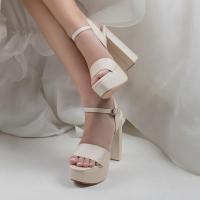 ราคา รองเท้าเจ้าสาว Size 38 สูง 5 นิ้ว สีครีมมุก แบรนด์ FARRENT FARENT (18175807124)