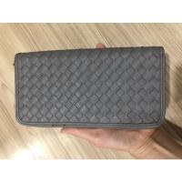 ราคา กระเป๋าสตางค์ Guy Laroche มือ✌️ของแท้ หนังแท้สาน มีตำหนิ ตามรูปค่ะ (3395605628)