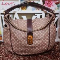 ราคา (USED/AUTHENTIC) Idylle Romance Limited จาก LOUIS VUITTON 9,900- (992676781)