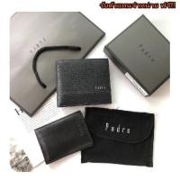 ราคา กระเป๋าสตางค์ใบสั้น Pedro ภายในมีช่องใส่ธนบัตรและช่องใส่บัตรหลายช่อง จะมอบเป็นของขวัญหรือใช้เองก็แนะนำค่ะ/*/* (5070569704)