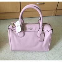 ราคา New Coach หมอน 9นิ้ว ของแท้ ใส่โค้ด PONY ลด100฿ (20454386)