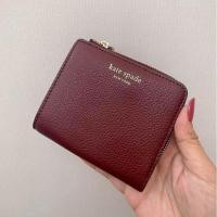 ราคา KateSpadeWLRU62530 กระเป๋าสตาง มีช่องซิปใส่เหรียญ นะคะ❤️พร้อมส่งขนาด 4 1/2” x 3 3/4”❌ (13179034046)