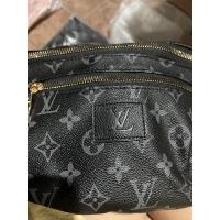 ราคา กระเป๋าคาดอกคาดเอว lv (17357472012)