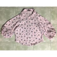 ราคา เสื้อเชิ้ตสีชมพูลายดอกแขนตุ๊กตา(แขนบอลลูน) (5935682669)