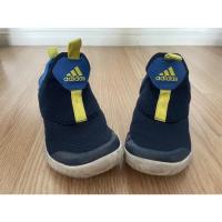 ราคา รองเท้าผ้าใบเด็ก adidas มือสองของแท้ (10645612846)