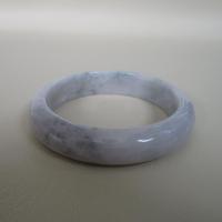 ราคา กำไลหยกพม่า Jadeite type A เส้นกลมท้องแบน ขนาดวงใน 58.4mm กว้าง 14.1mmสีขาวน้ำนมสวยงามสวมใส่ได้ทุกเพศ (22045118520)