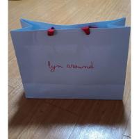 ราคา ถุงกระดาษ LYN around จาก Shop ของแท้ สีฟ้า ใบเล็ก หนา แข็งแรง (19178092330)
