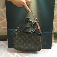 ราคา กระเป๋า Louis Vuitton Pochette (พอร์ช) มือสอง (1214846930)