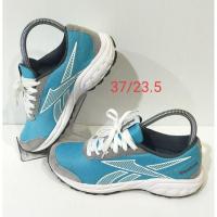 ราคา Reebok รองเท้ามือ2 ของแท้ ไซส์ 37 ยาว 23.5 พื้นเดิมเต็ม ซอฟต์ในเดิม (4158211189)