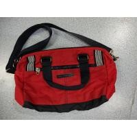 ราคา กระเป๋าสะพายข้าง Fila สีแดง (14949544907)
