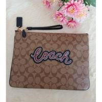 ราคา Coachคล้องมือใบใหญ่พร้อมส่ง ใส่ ipad ใส่เอกสารได้ค่ะ (6638535630)