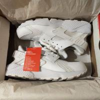 ราคา ส่งต่อ❗❗ รองเท้า Nike Air Huarache สีขาวล้วน ของแท้ 100% ซื้อจาก shop carnival (7406897283)
